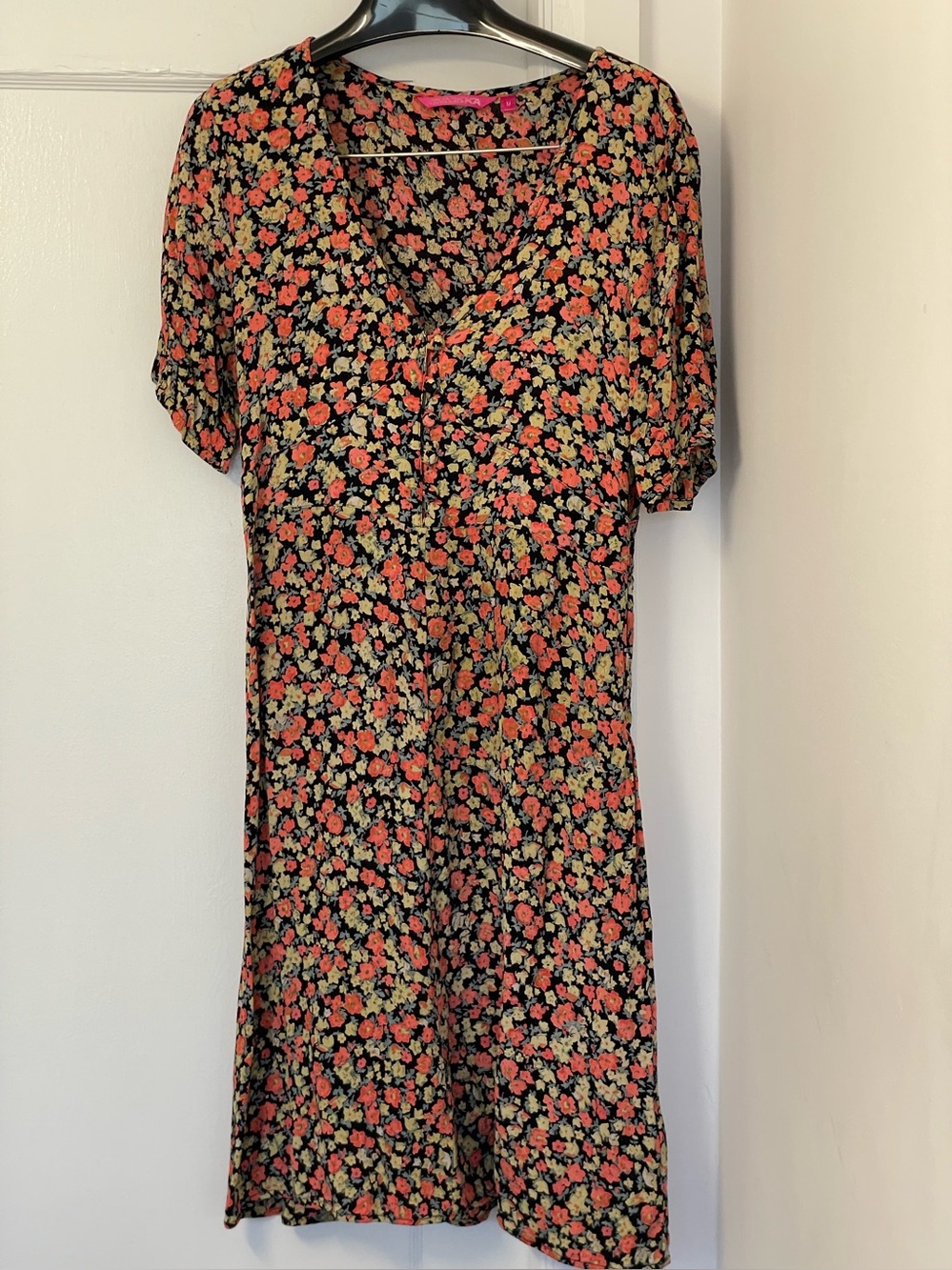 Women's Floral V-Neck Midi Dress in Black with Coral and Green Print
